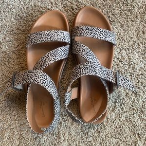 Universal threat cheetah print sandal